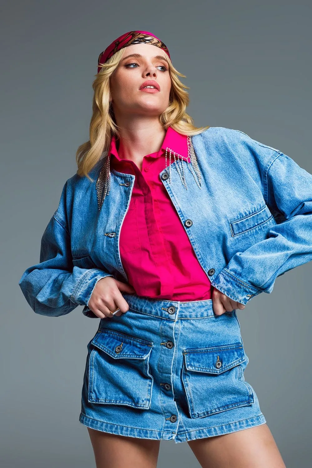 Cropped Relaxed Denim Jacket With Chest Welt Pockets In Light Wash