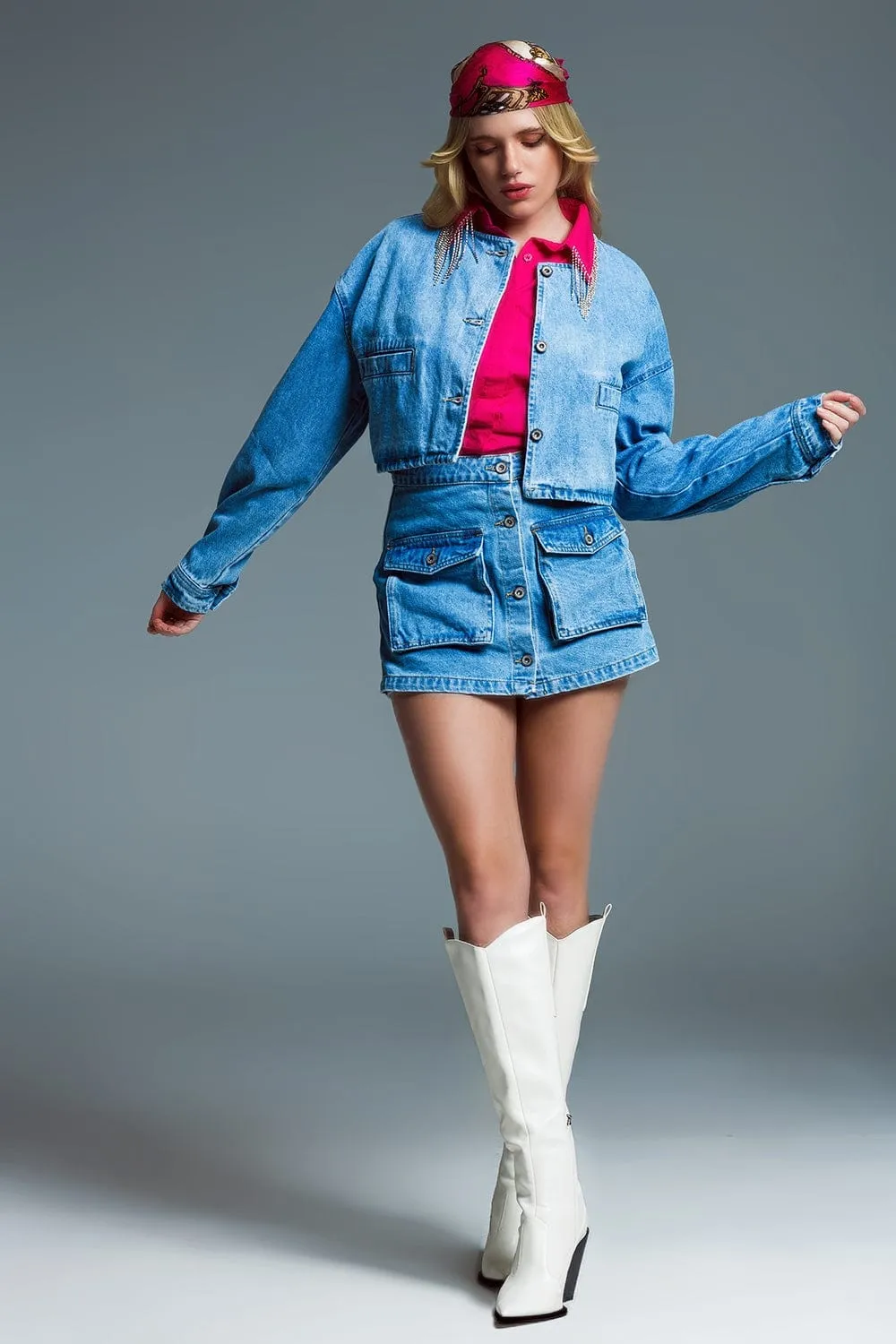 Cropped Relaxed Denim Jacket With Chest Welt Pockets In Light Wash
