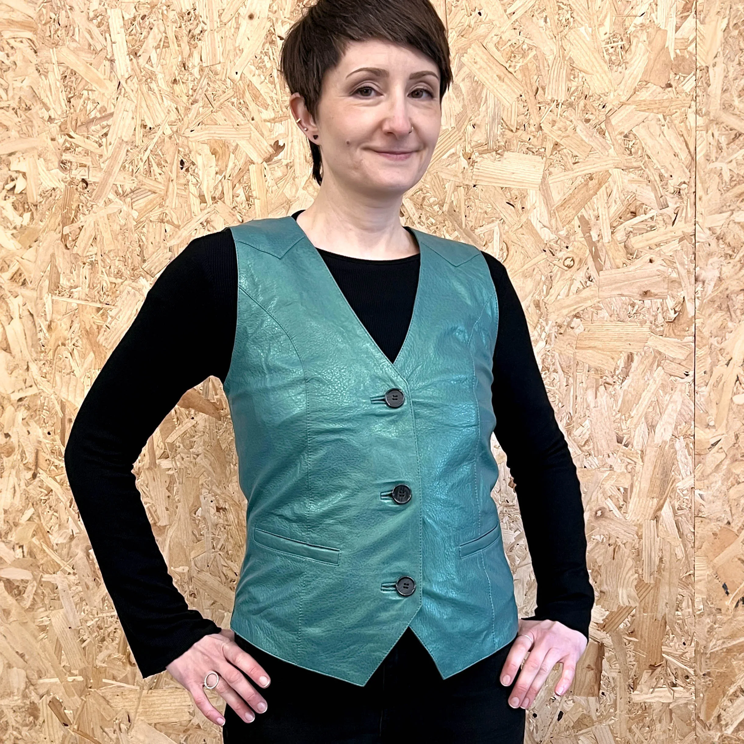 JEPKE Leather Waistcoat / Teal Sheen