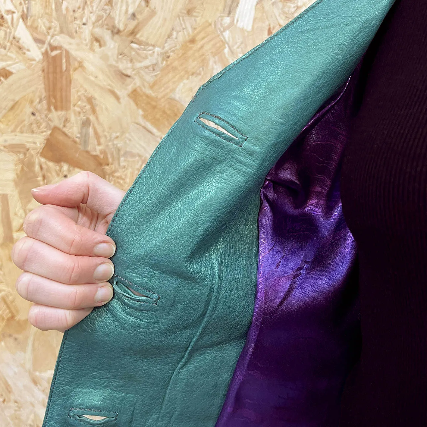 JEPKE Leather Waistcoat / Teal Sheen