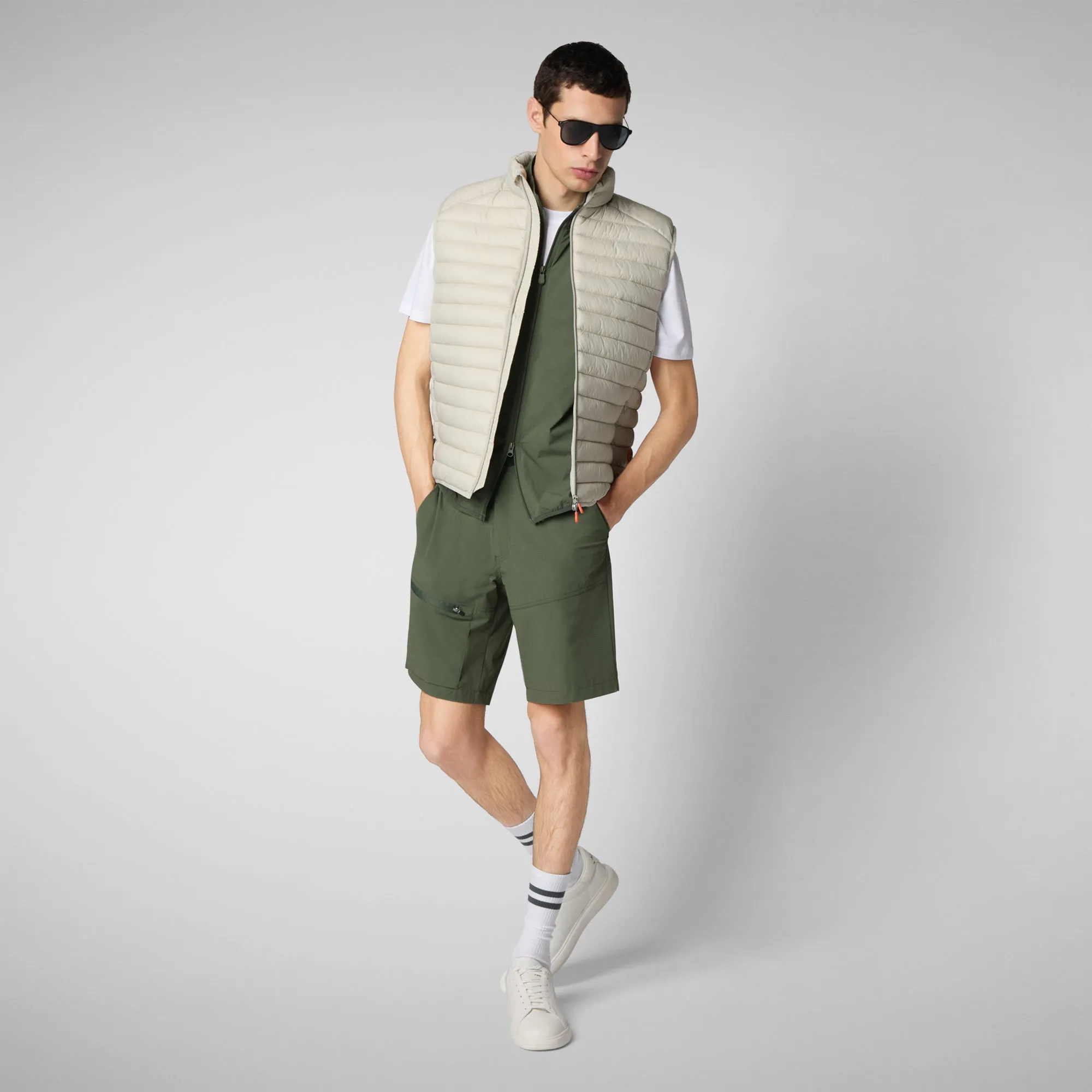 Man's quilted gilet Adam in rainy beige