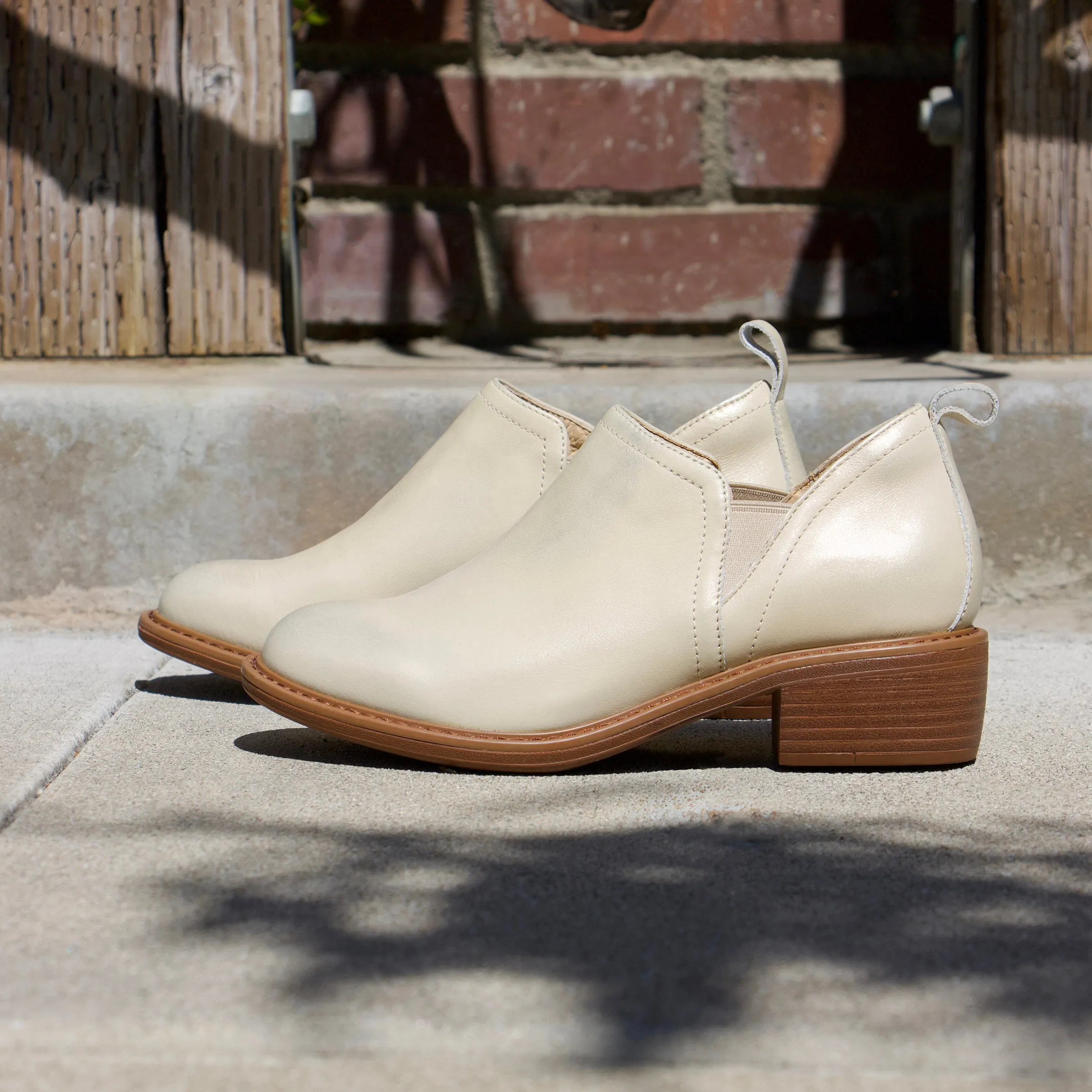 Merle Gold Cream Boot